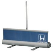 Telescopic banner stand closed